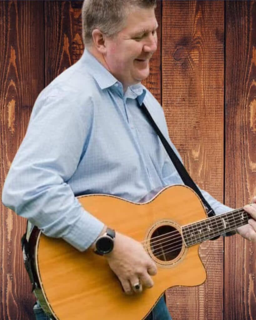 Live Music: Brent Hull.